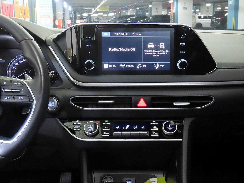 Hyundai Sonata — photo 11