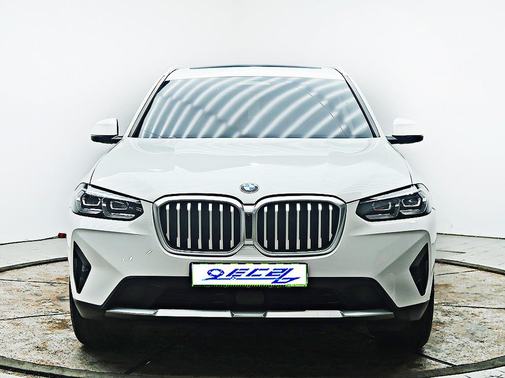 BMW X3 — photo 01