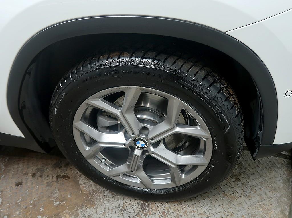 BMW X3 — photo 08