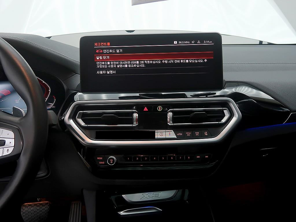 BMW X3 — photo 09