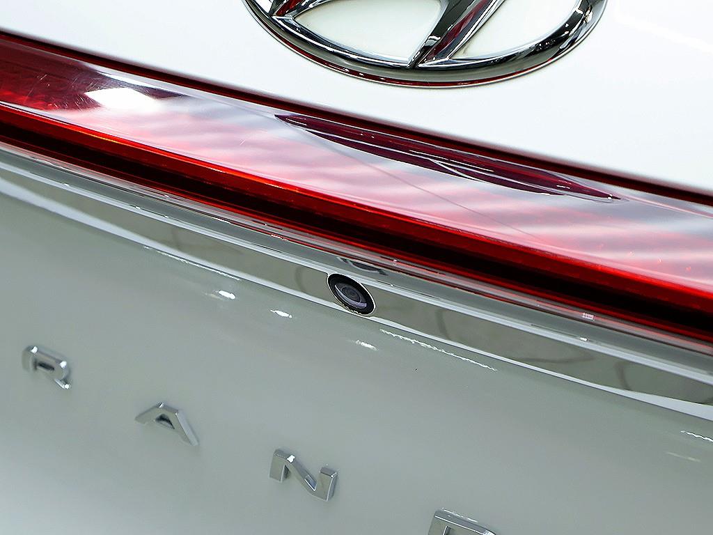 Hyundai Grandeur — photo 17