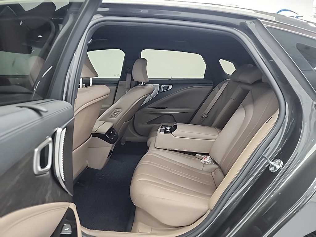 Kia K8 — photo 12