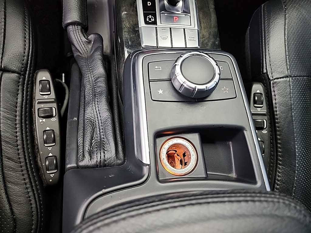 Mercedes-Benz G-Class — photo 17