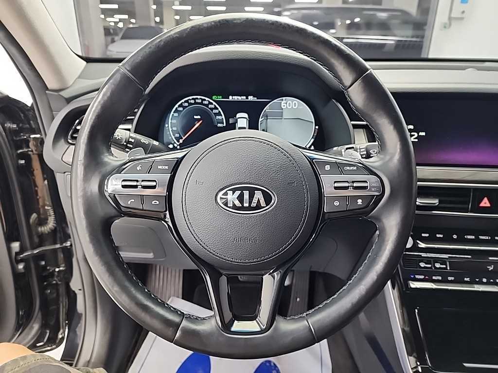 Kia K7 — photo 09