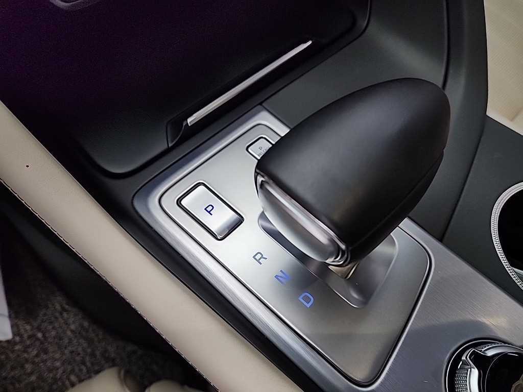 Genesis G70 — photo 02