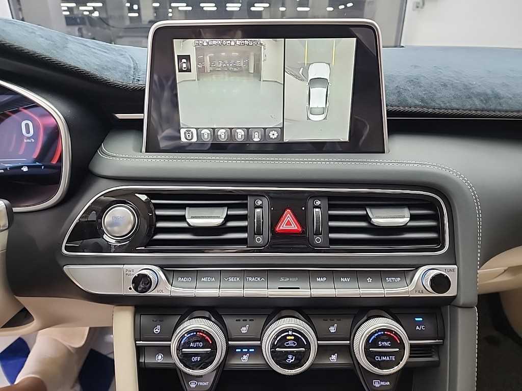 Genesis G70 — photo 10