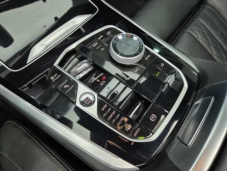 BMW X5 — photo 08