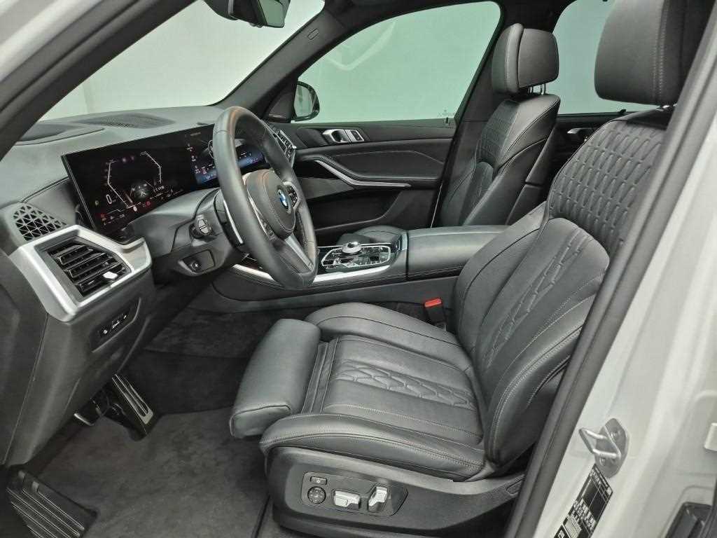 BMW X5 — photo 11