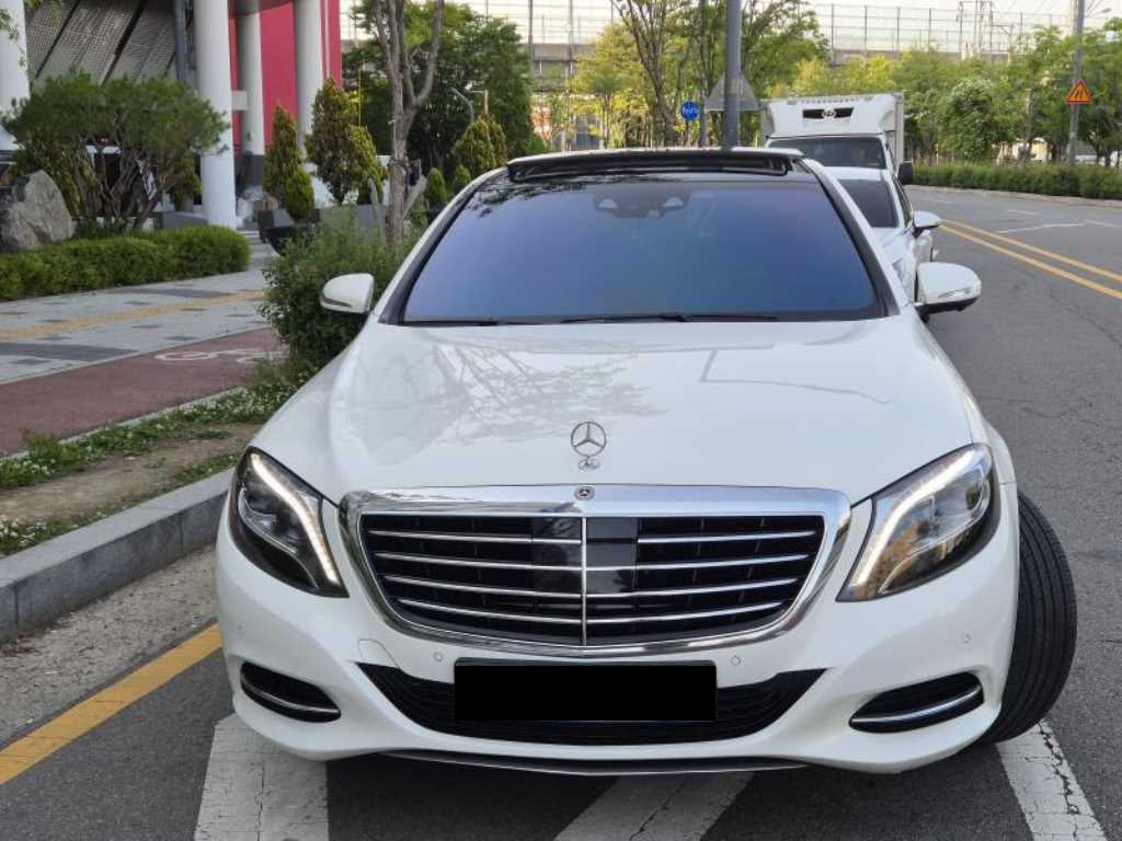 Mercedes-Benz S-Class — photo 01