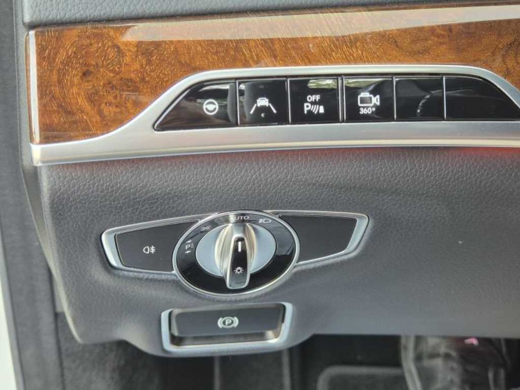 Mercedes-Benz S-Class — photo 15