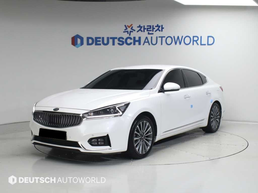 Kia K7 — photo 01