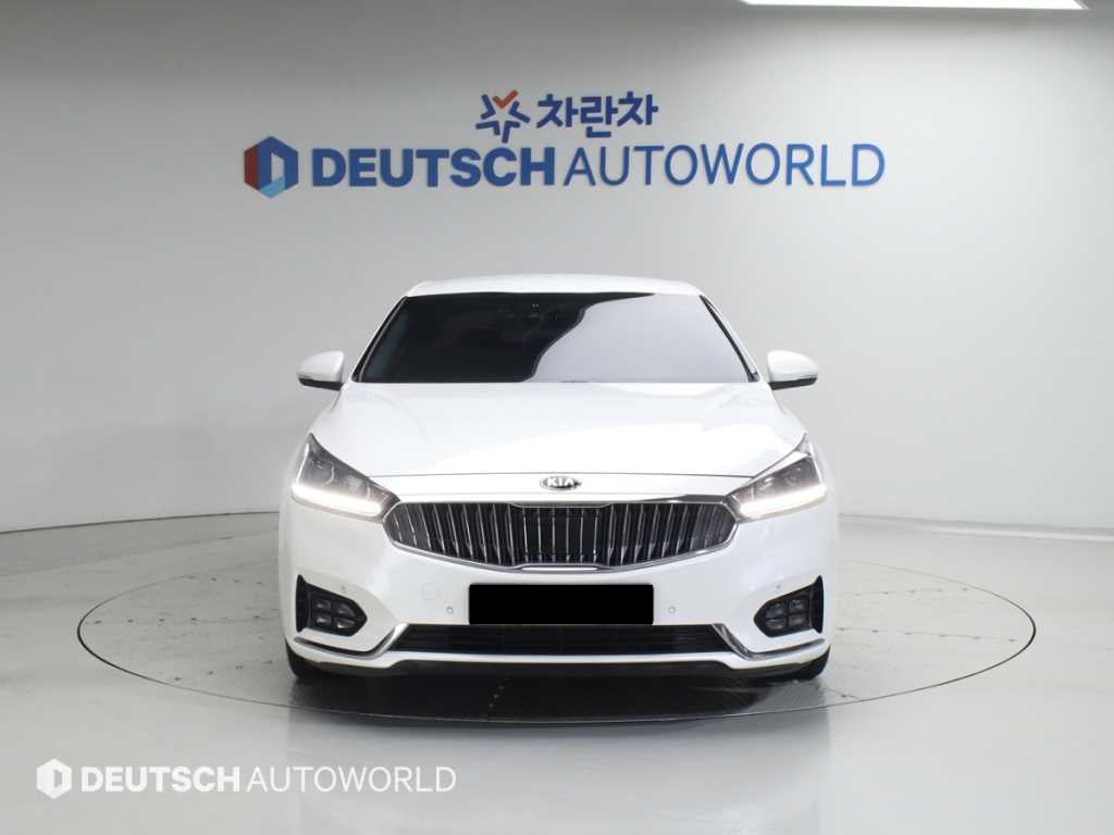 Kia K7 — photo 03