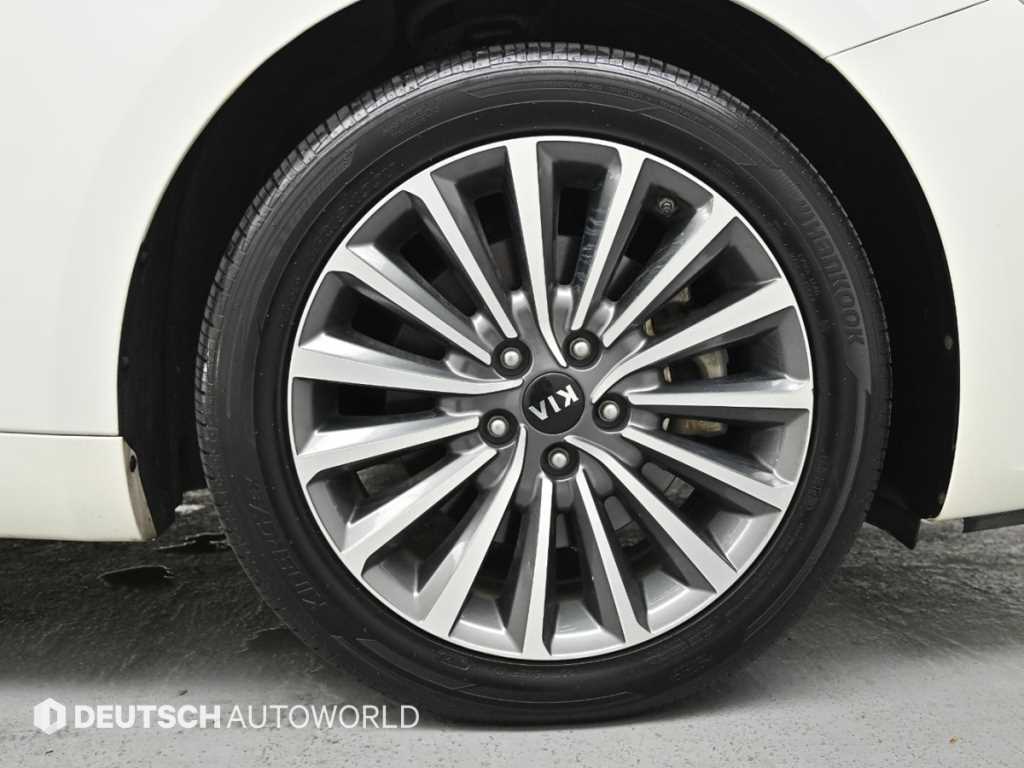 Kia K7 — photo 05