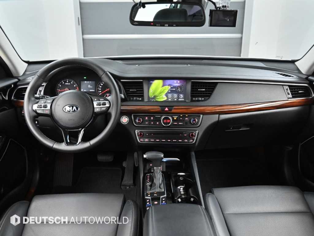 Kia K7 — photo 07