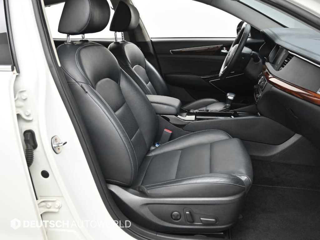 Kia K7 — photo 10