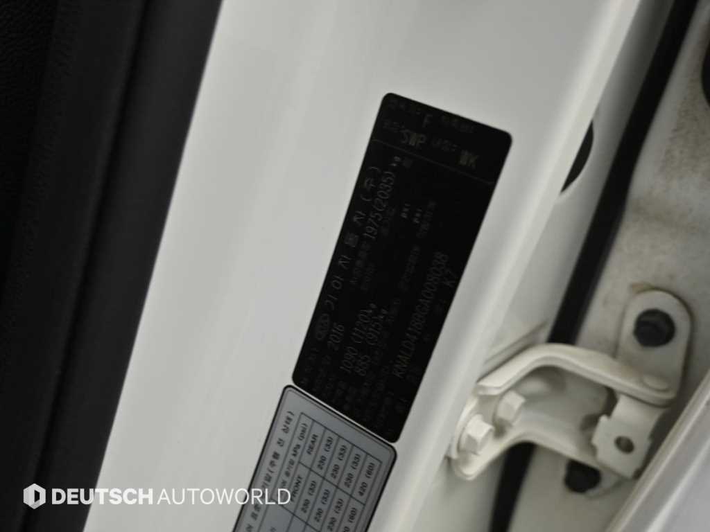 Kia K7 — photo 20