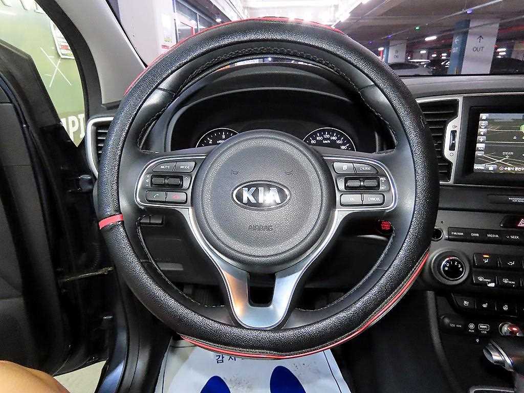 Kia Sportage — photo 08