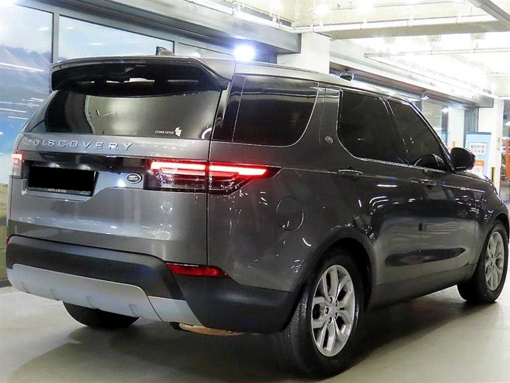 Land Rover Discovery — photo 04