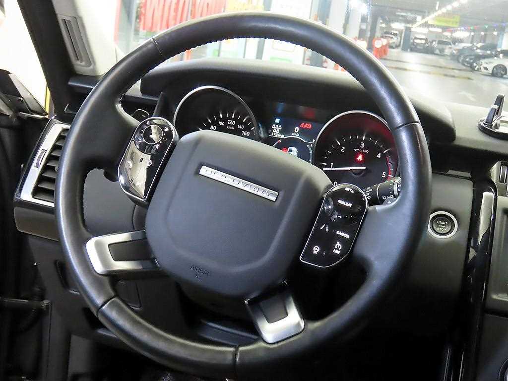 Land Rover Discovery — photo 08