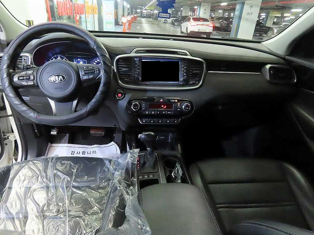 Kia Sorento — photo 10
