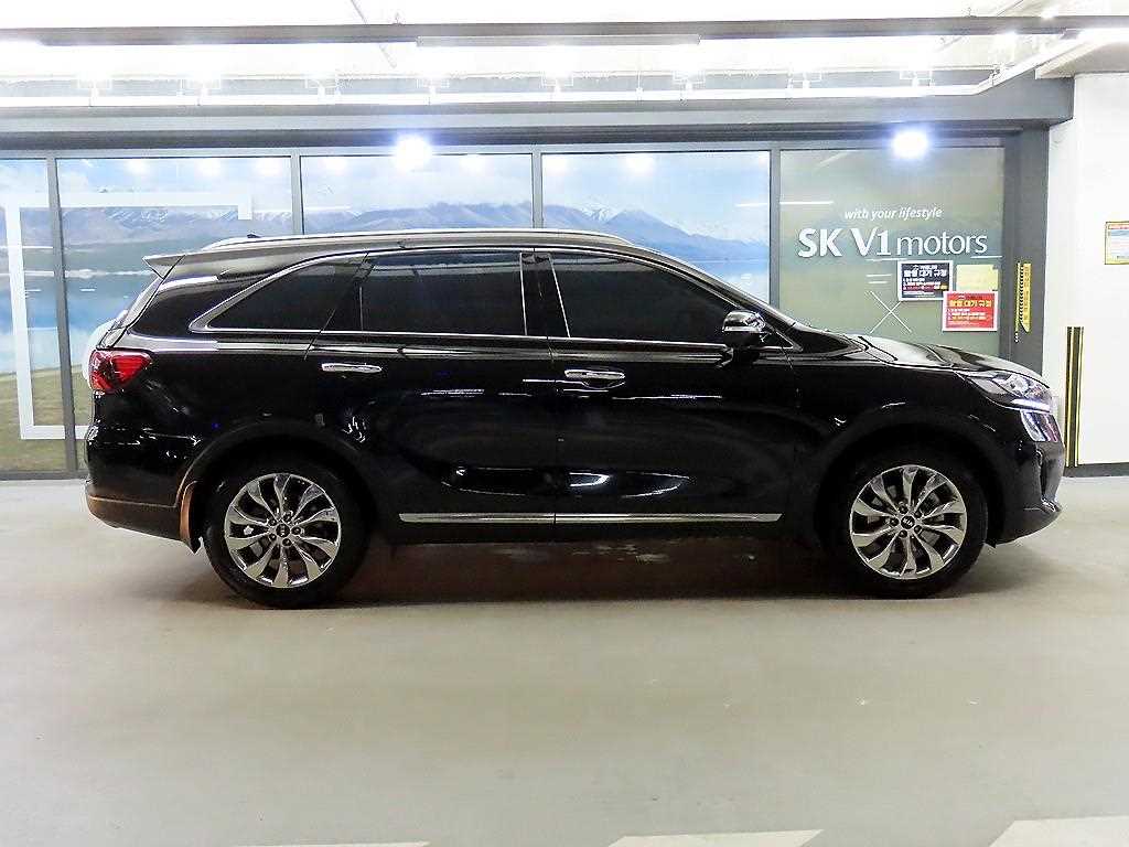 Kia Sorento — photo 03