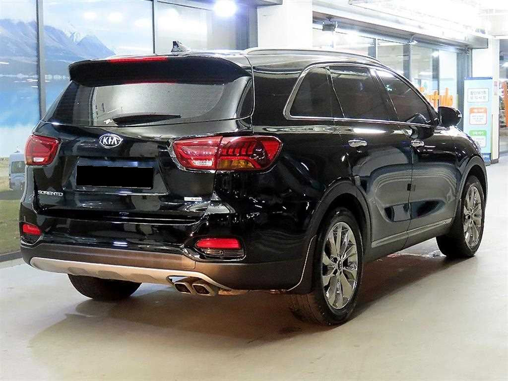 Kia Sorento — photo 04