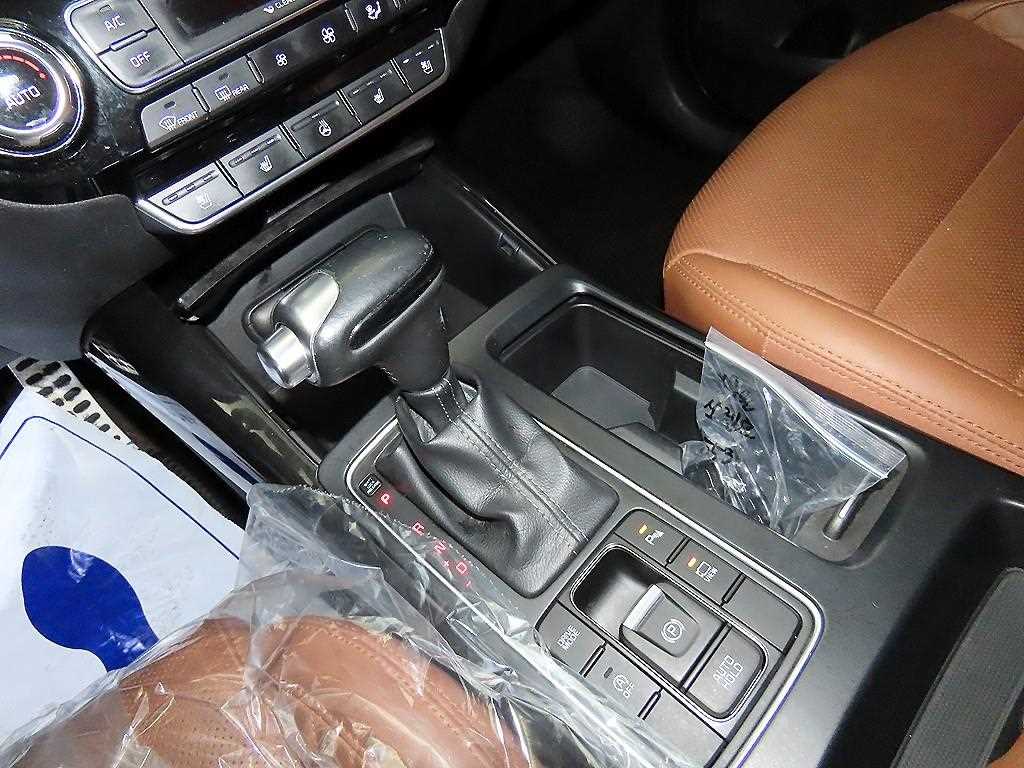 Kia Sorento — photo 12