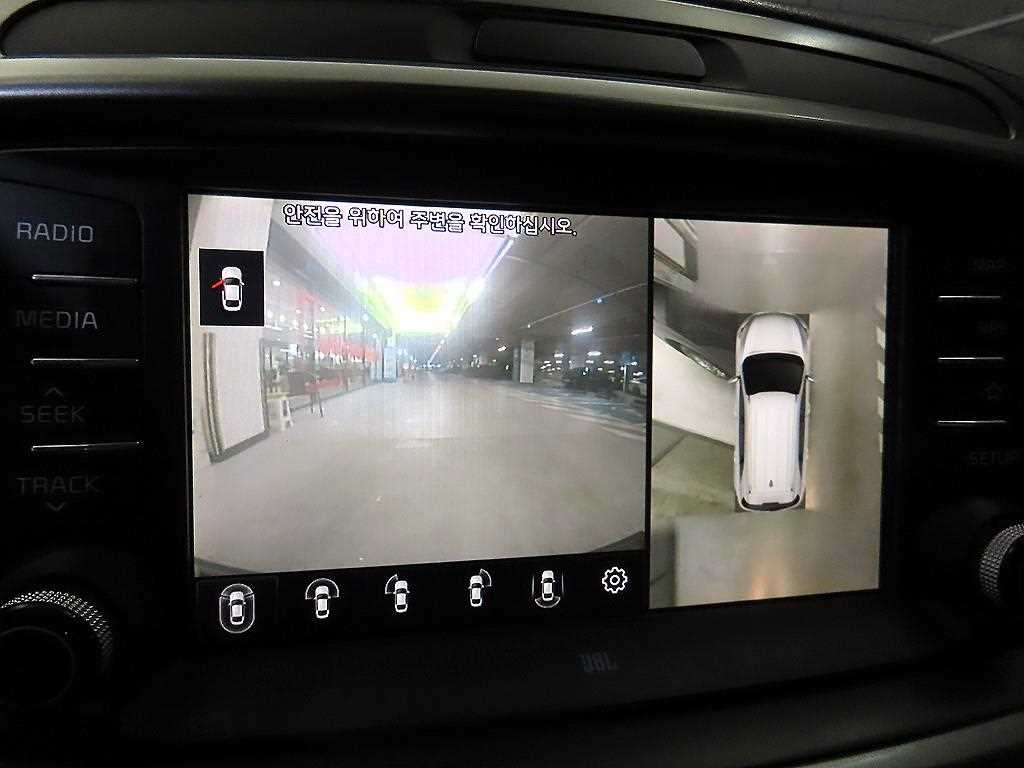 Kia Sorento — photo 13
