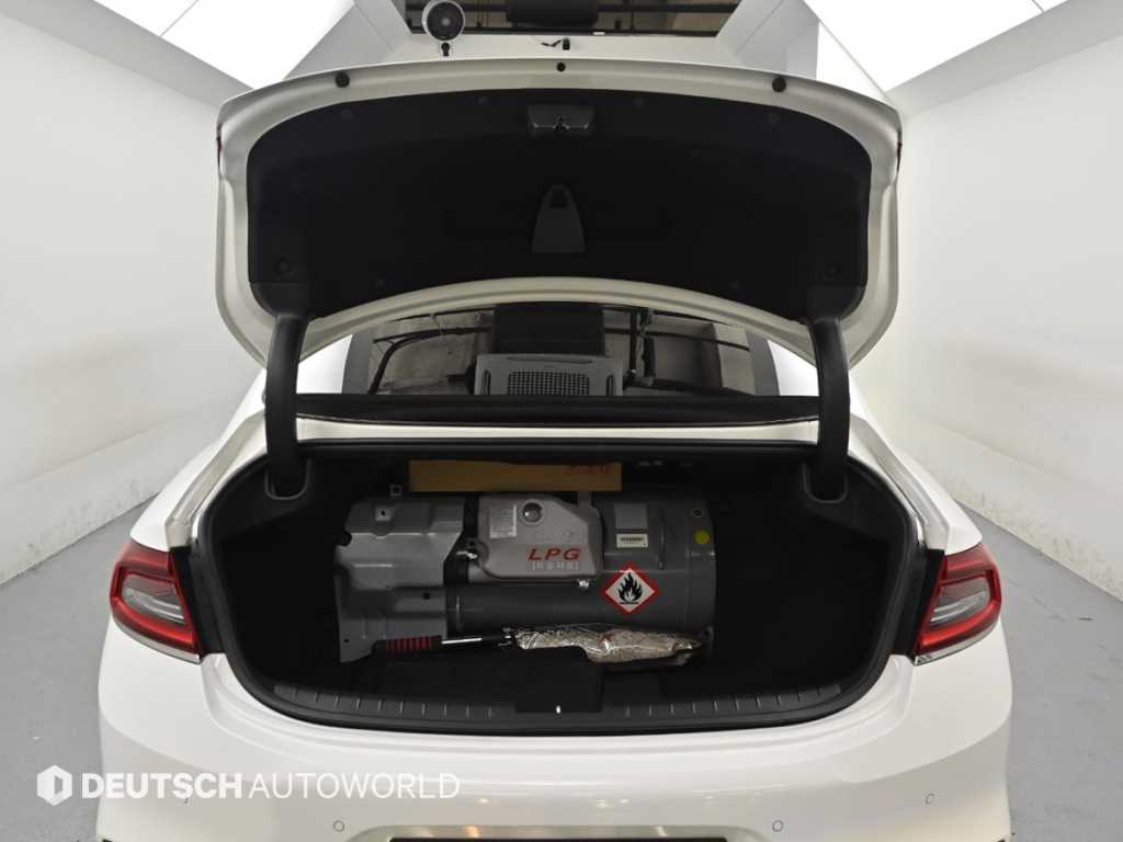 Hyundai Grandeur — photo 19