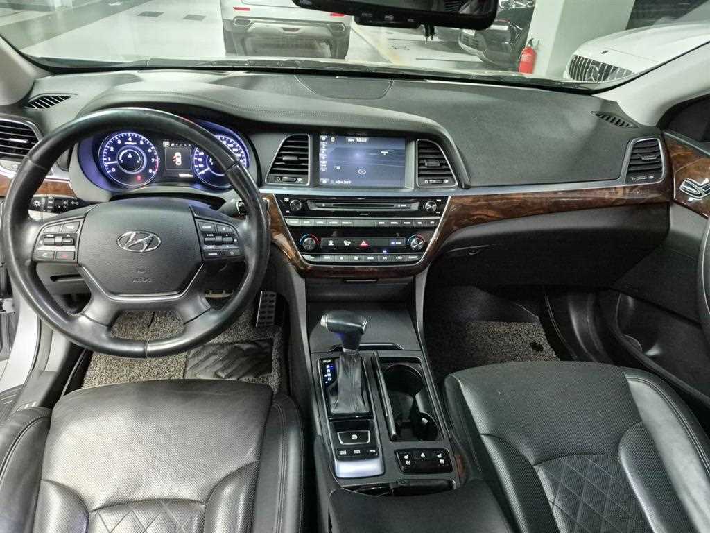 Hyundai Aslan — photo 07