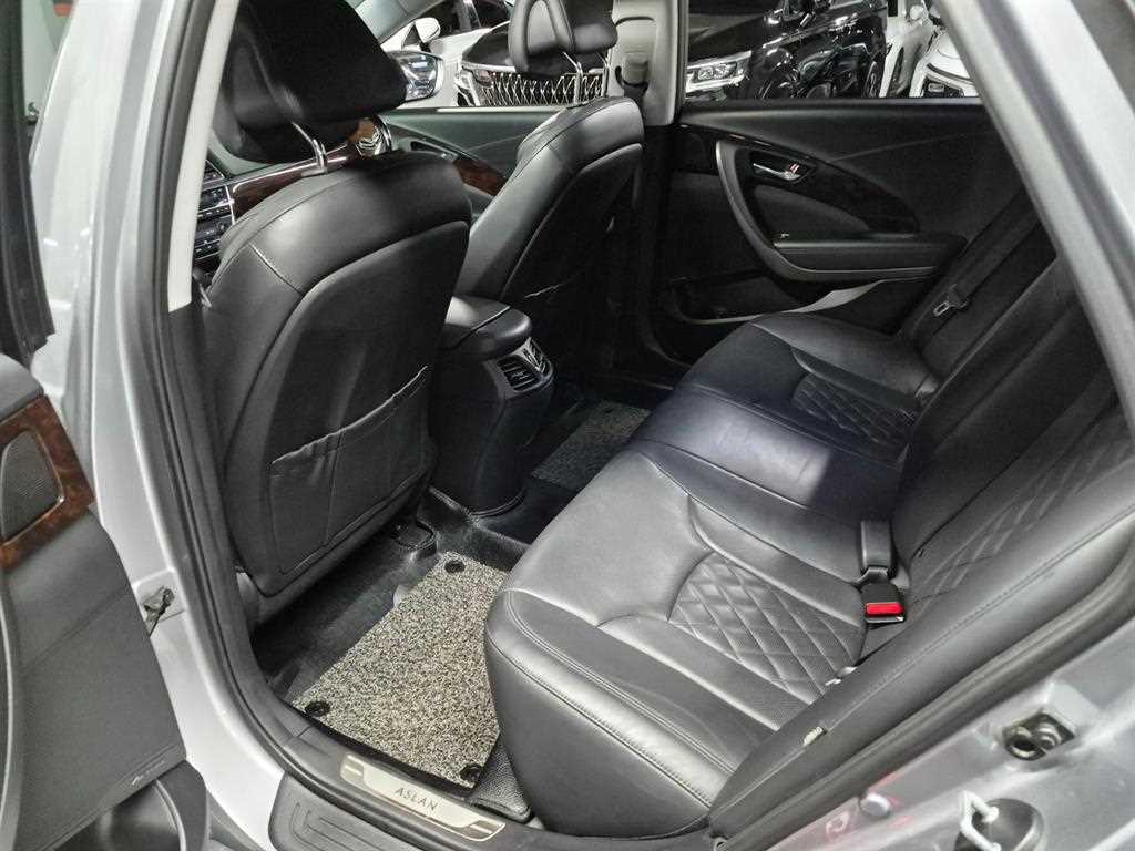 Hyundai Aslan — photo 09