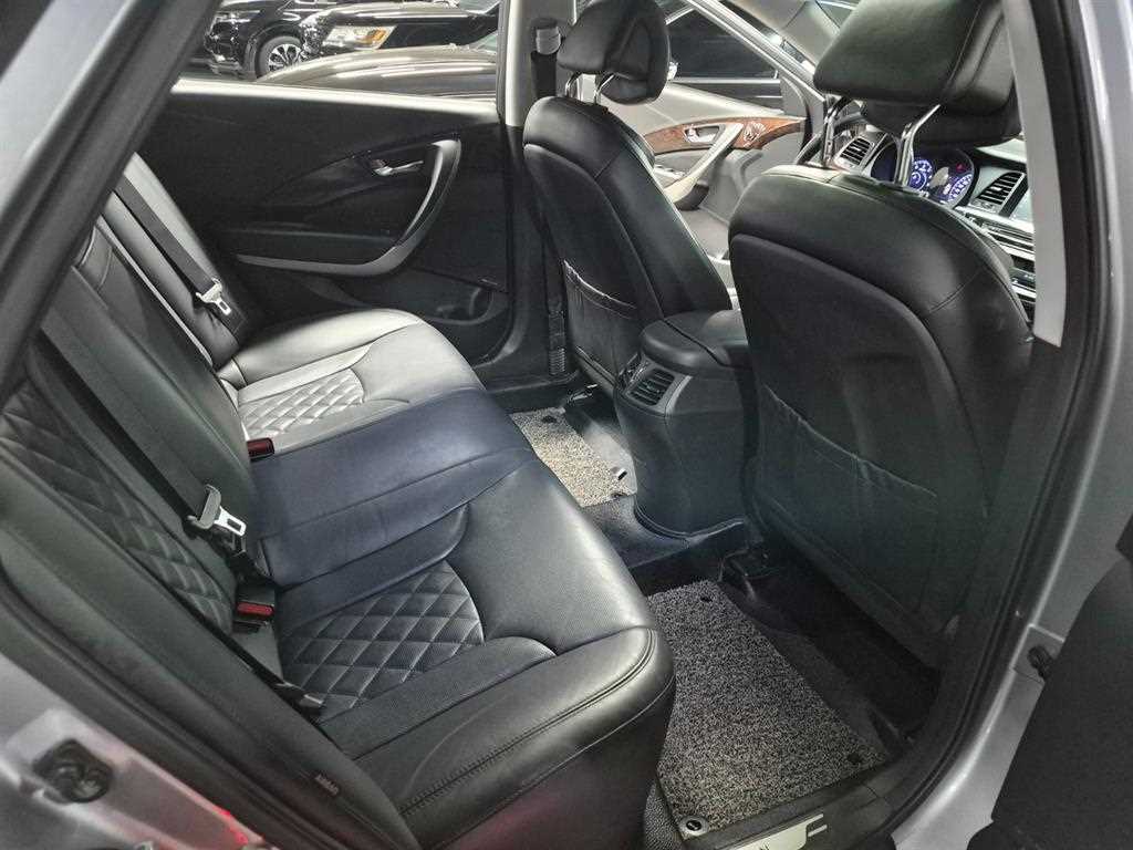 Hyundai Aslan — photo 12