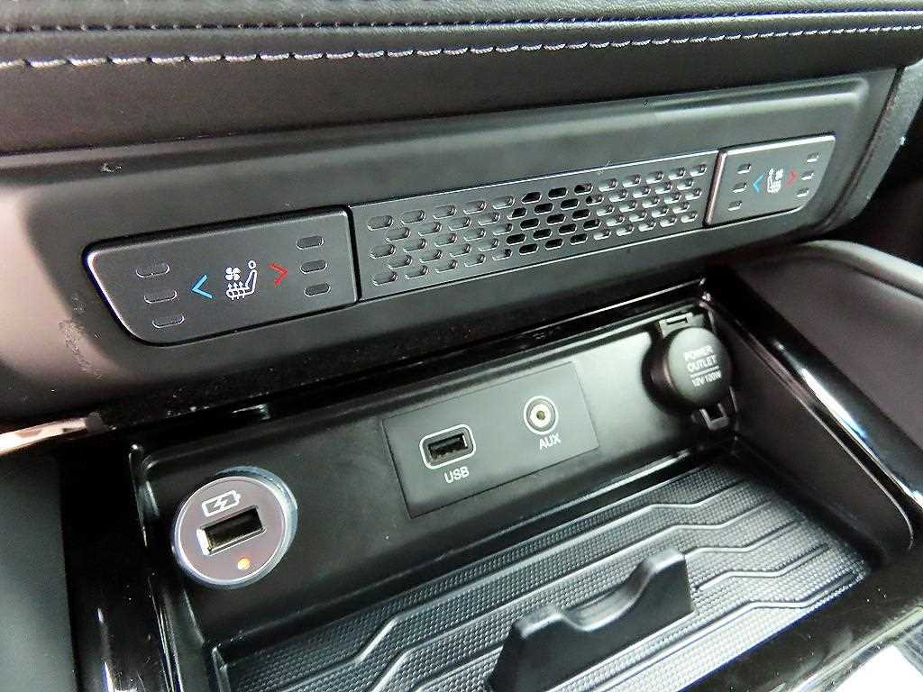 KGM Rexton — photo 11