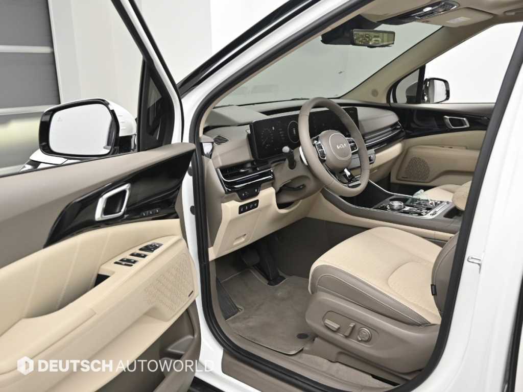 Kia Carnival — photo 12
