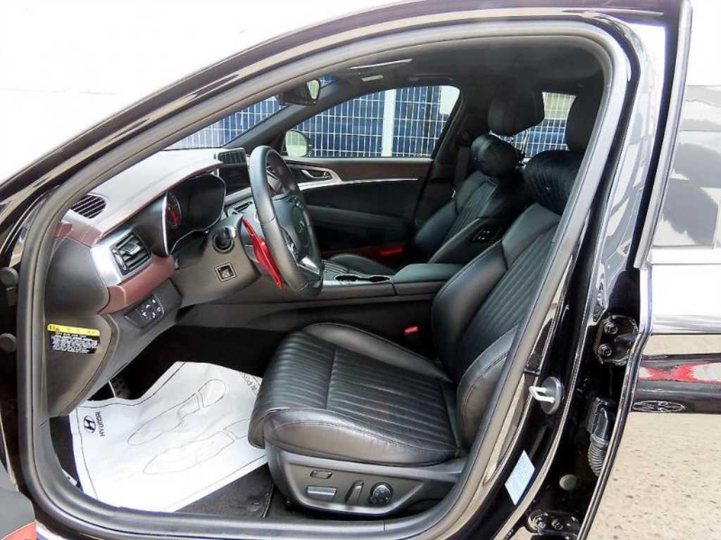 Genesis G70 — photo 05