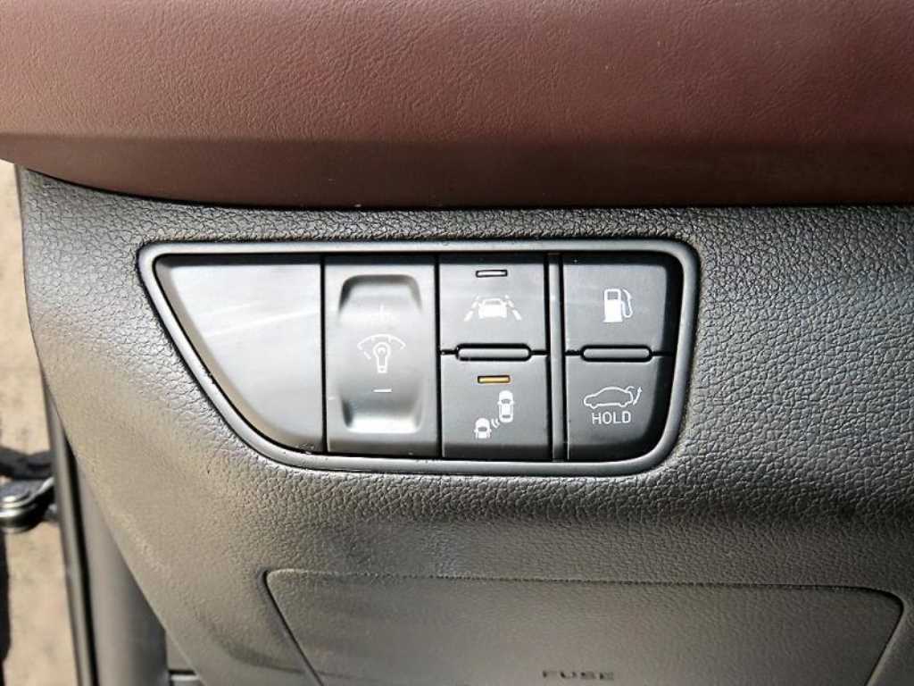 Genesis G70 — photo 12