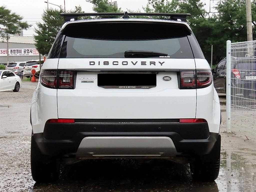 Land Rover Discovery Sport — photo 04