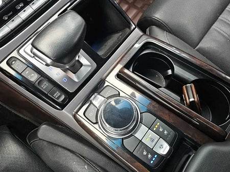 Genesis EQ900 — photo 08