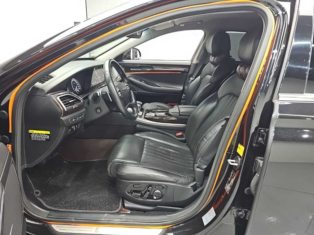 Genesis EQ900 — photo 11