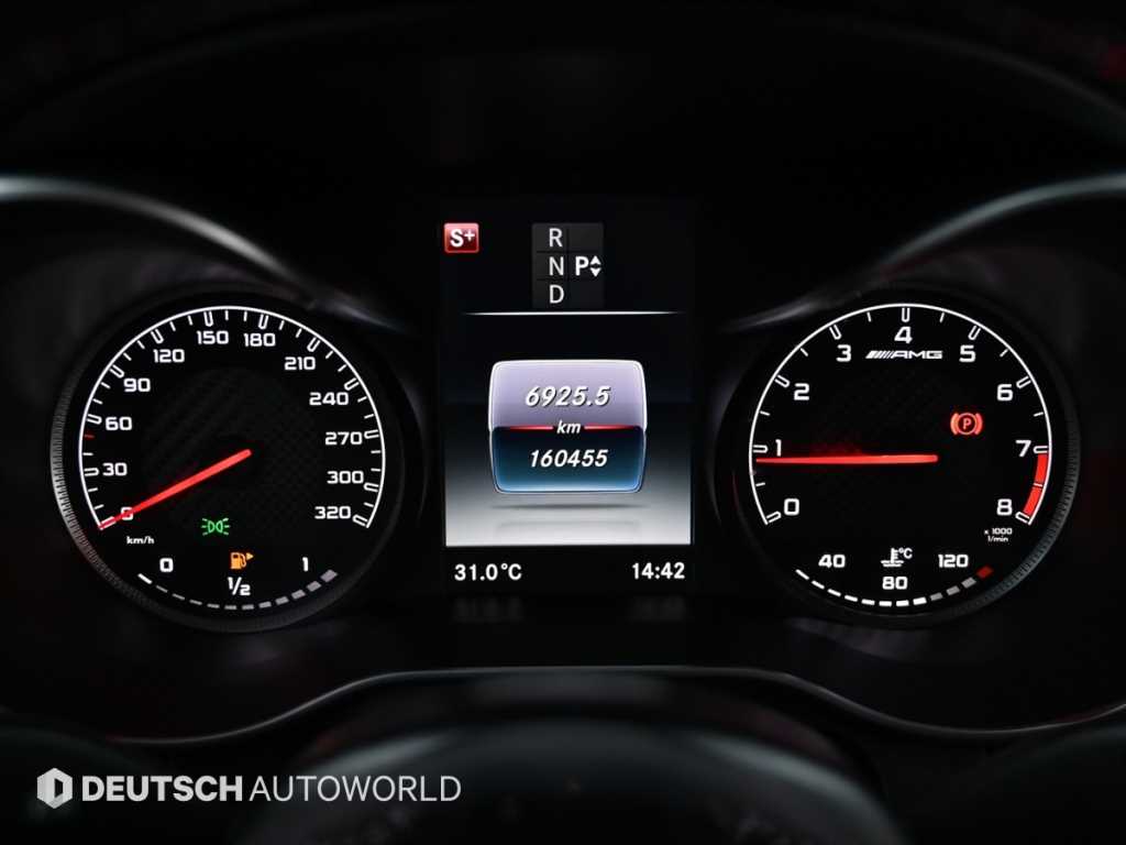 Mercedes-Benz C-Class — photo 08