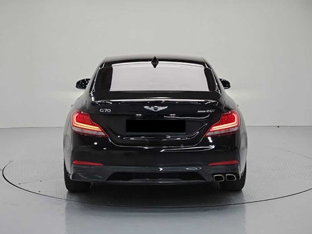 Genesis G70 — photo 03