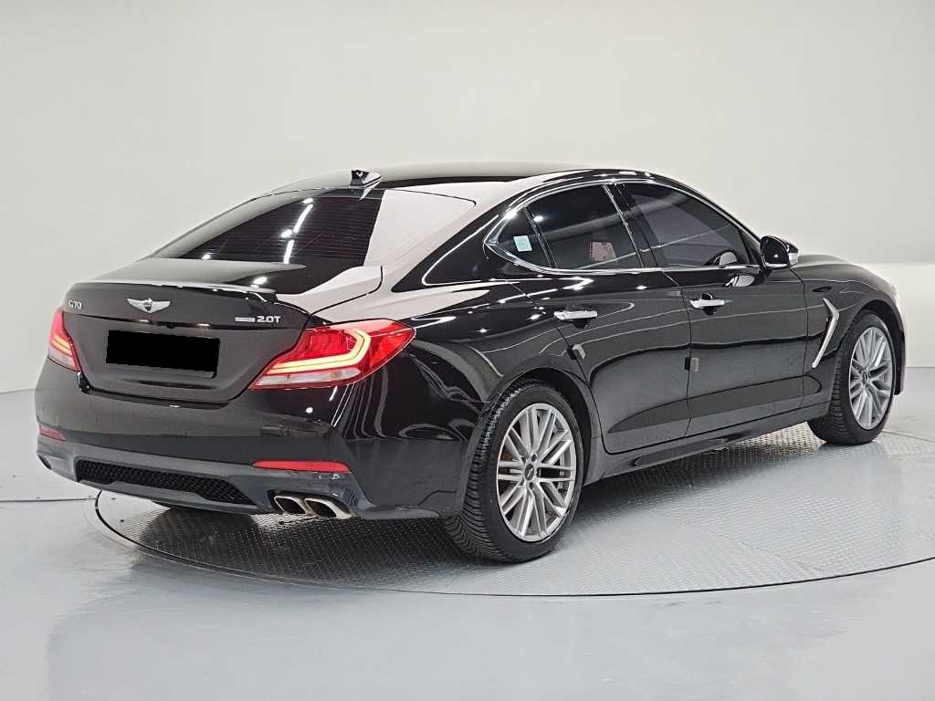Genesis G70 — photo 04