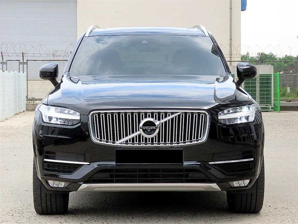 Volvo XC90 — photo 01