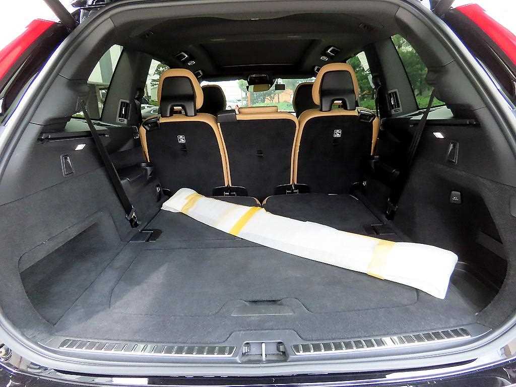 Volvo XC90 — photo 18