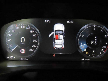 Volvo XC40 — photo 09