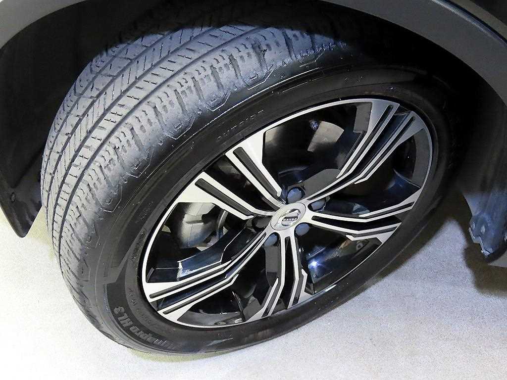 Volvo XC40 — photo 20