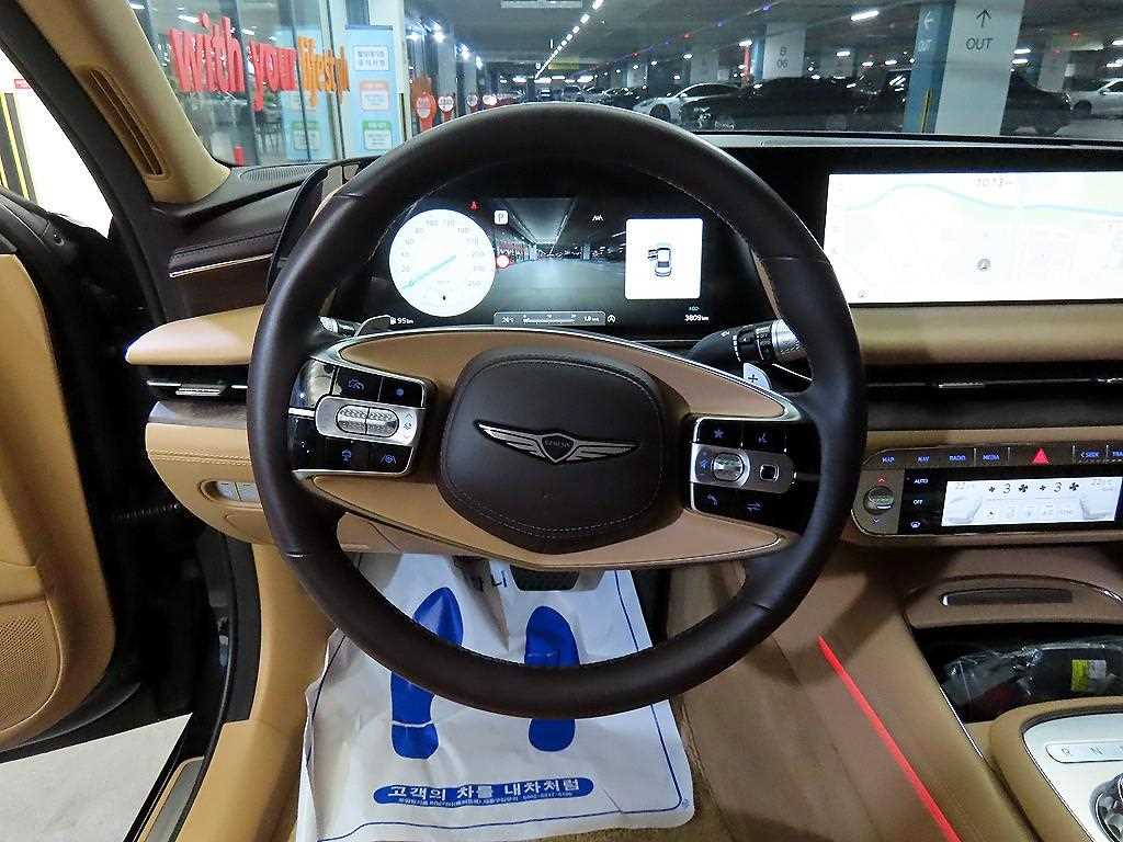 Genesis G90 — photo 08