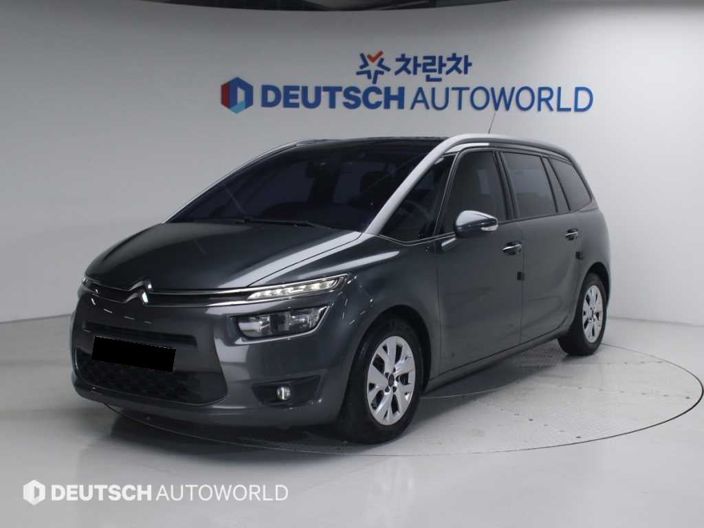 Citroen C4 Picasso — photo 01