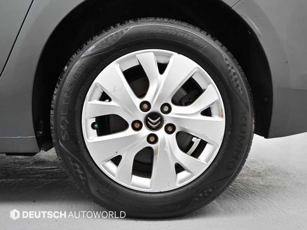 Citroen C4 Picasso — photo 05