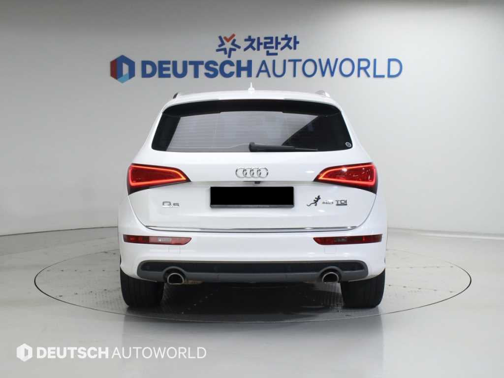 Audi Q5 — photo 04
